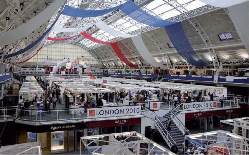 photo_003_the_Mezzanine_Level_at_LONDON_2010