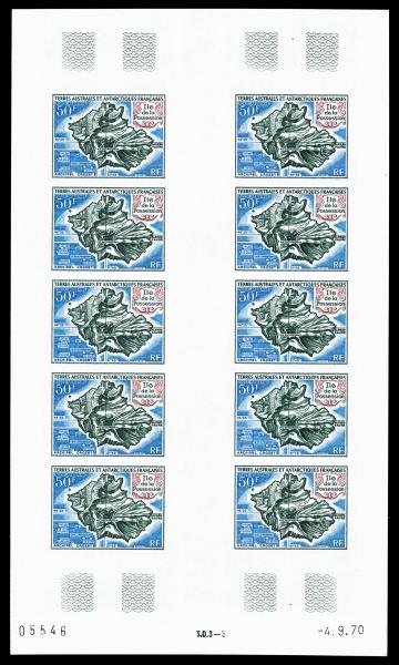 FSAT_1970_Yvert_PA23-Scott_C22_full_sheet