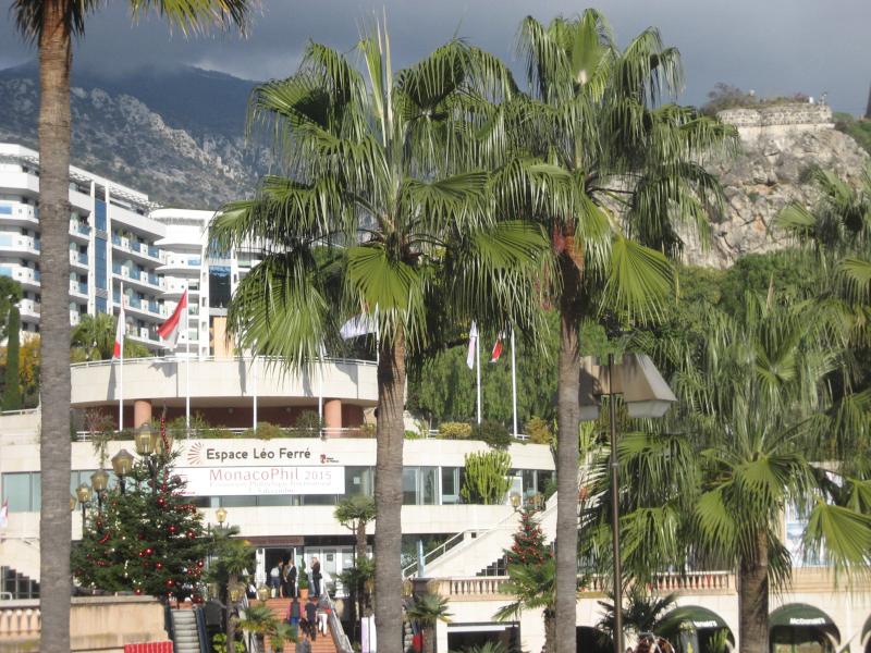 outside_of_MonacoPhil_2015_e