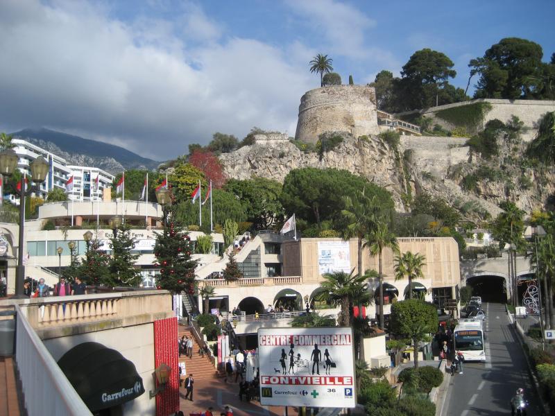 outside_of_MonacoPhil_2015_h