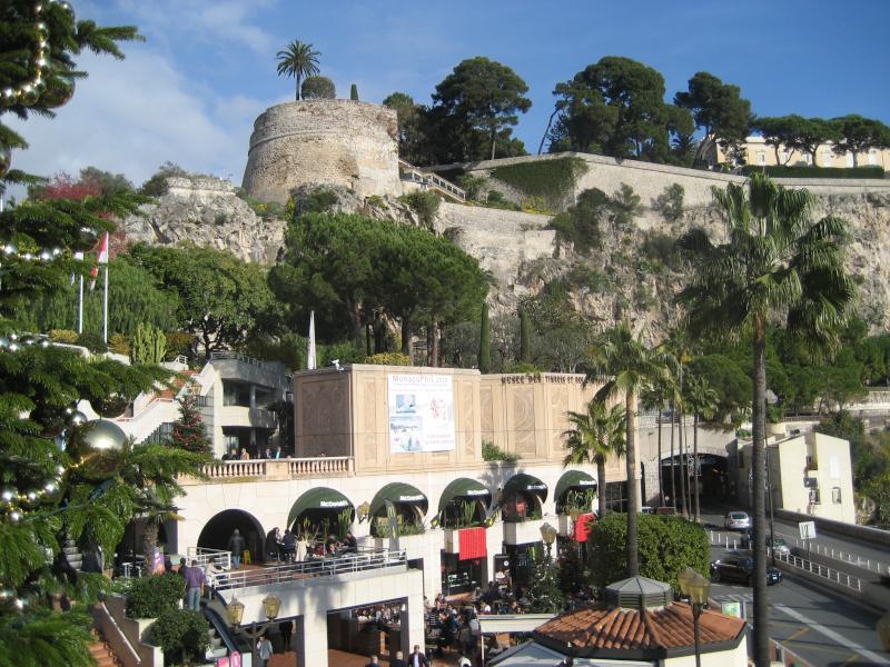 outside_of_MonacoPhil_2015_i