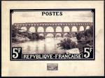 France_1929_Yvert_262a-Scott_254_unadopted_5f_Pont_du_Gard_MAQ