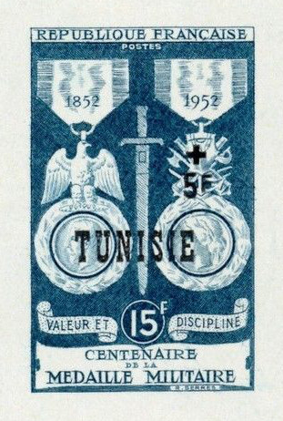 Tunisia_1952_Yvert_358b-Scott_B120_unadopted_overprint_Military_Medal_blue_1117_Lx_CP_detail